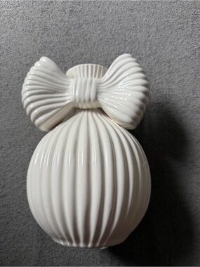 White Ribbed Ceramic Bow Vase - Home Accents